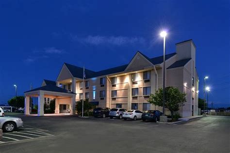 holiday inn express brownwood tx.